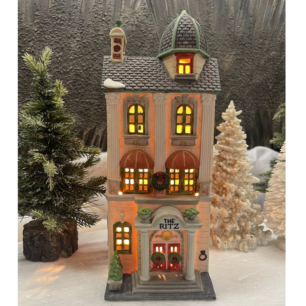 Dept 56 Christmas in the City RITZ HOTEL 1989 Vintage Village Retired CIC 55433